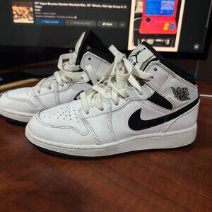 Air Jordan 1 Mid GS “Reverse Panda” Colorway Size 3.5Y Authentic DQ8423-132 eug